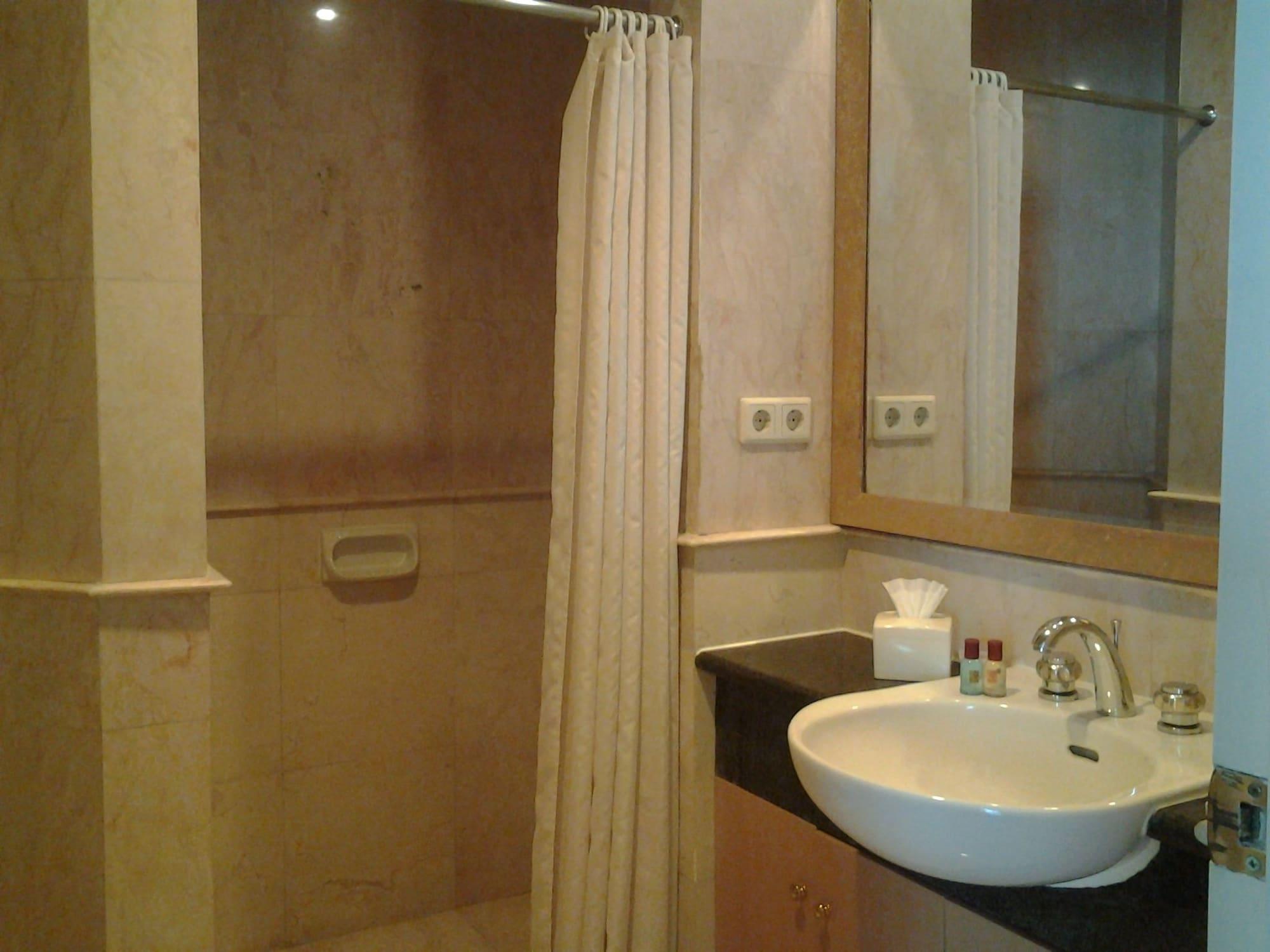 Batavia & Serviced * Jakarta
