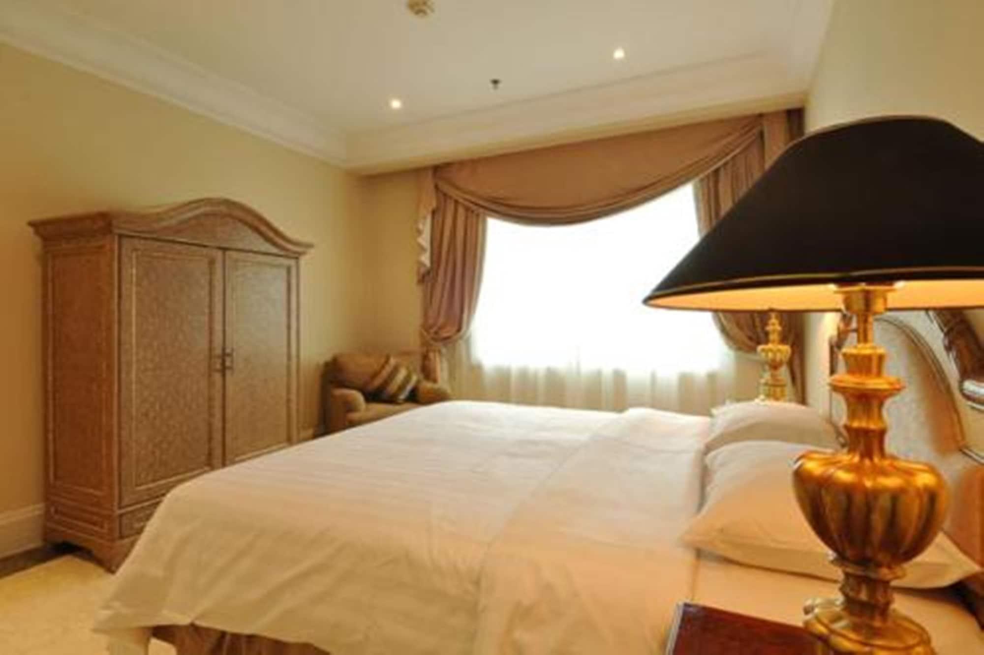 Apartment Batavia & Serviced *