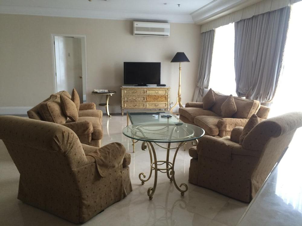 Batavia & Serviced Apartment Jakarta